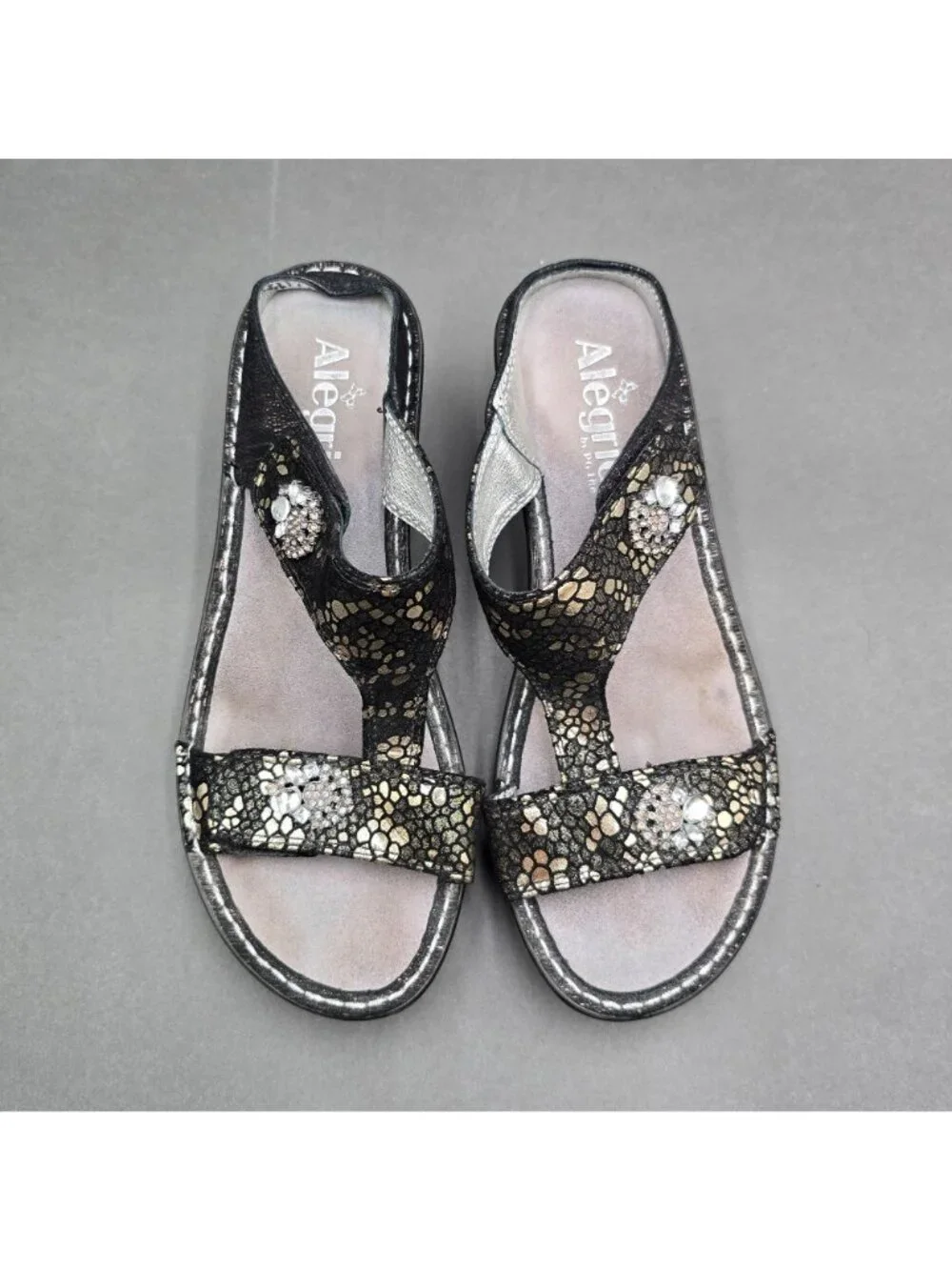 Alegria Lara Pewter Mosaic Wedge Sandals Size 37 T-Strap Comfort Slide - Picture 2 of 13